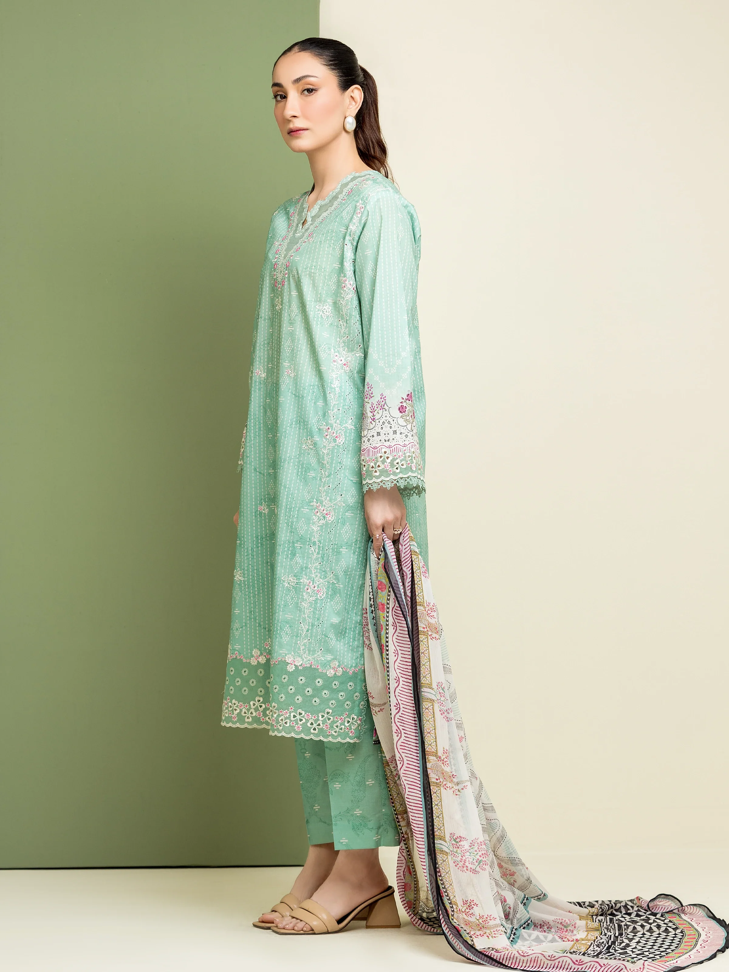 Thumb 4